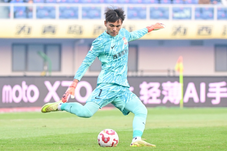 足球报谈U23国脚中超首轮表现：U23国脚竞相出彩，延续希望